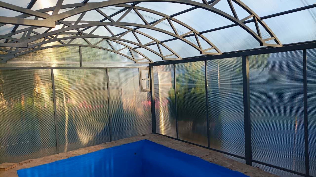 Навес для бассейна из поликарбоната Автонавес на несколько авто