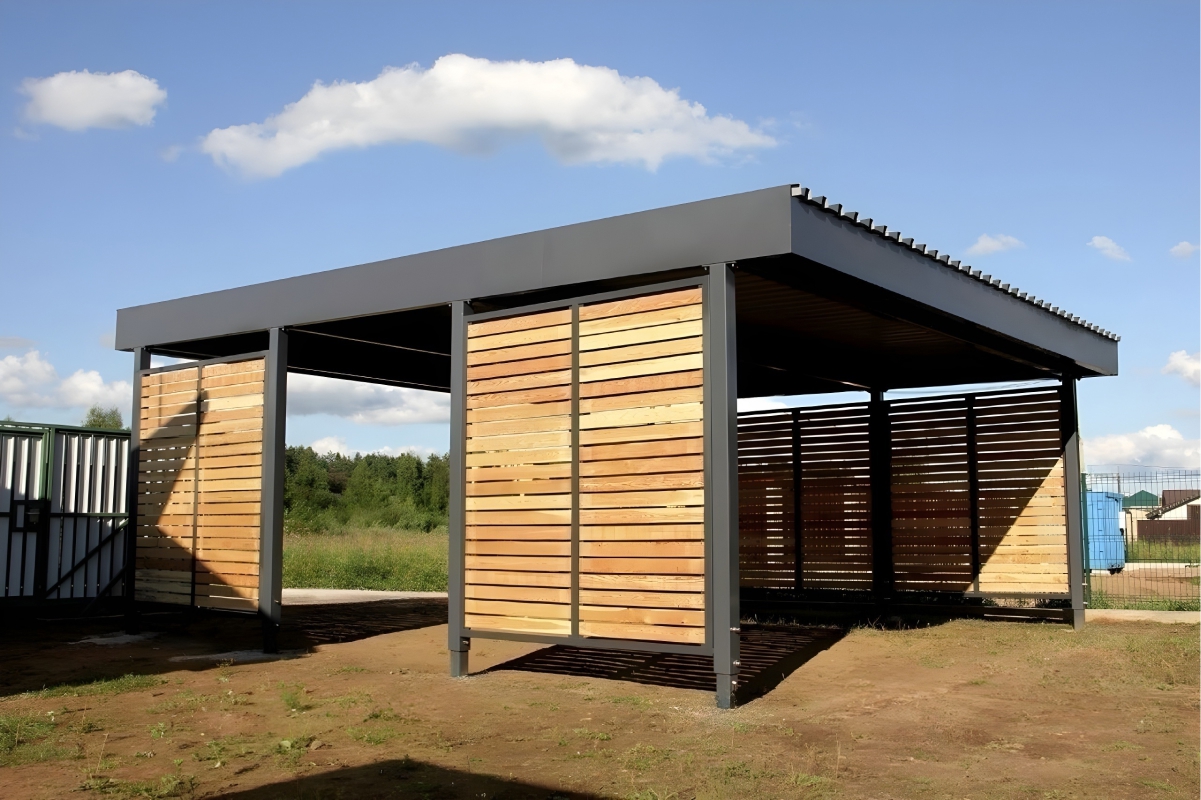 Односкатный автонавес из поликарбоната в стиле хай-тек для автомобиля с закрытыми боковинами Современный навес пристроенный к дому «веранда»